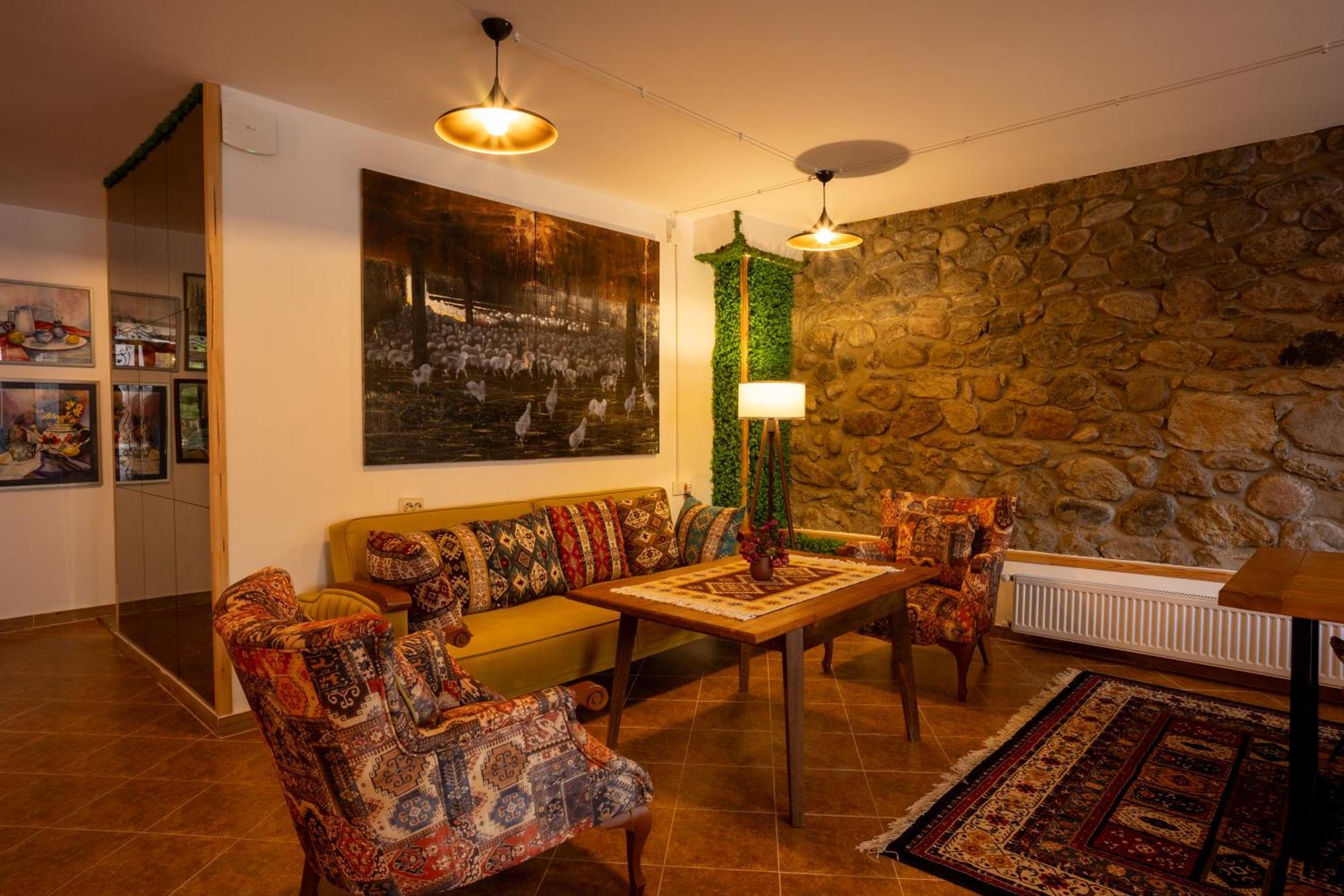 Mood Hotel Kazbegi מראה חיצוני תמונה