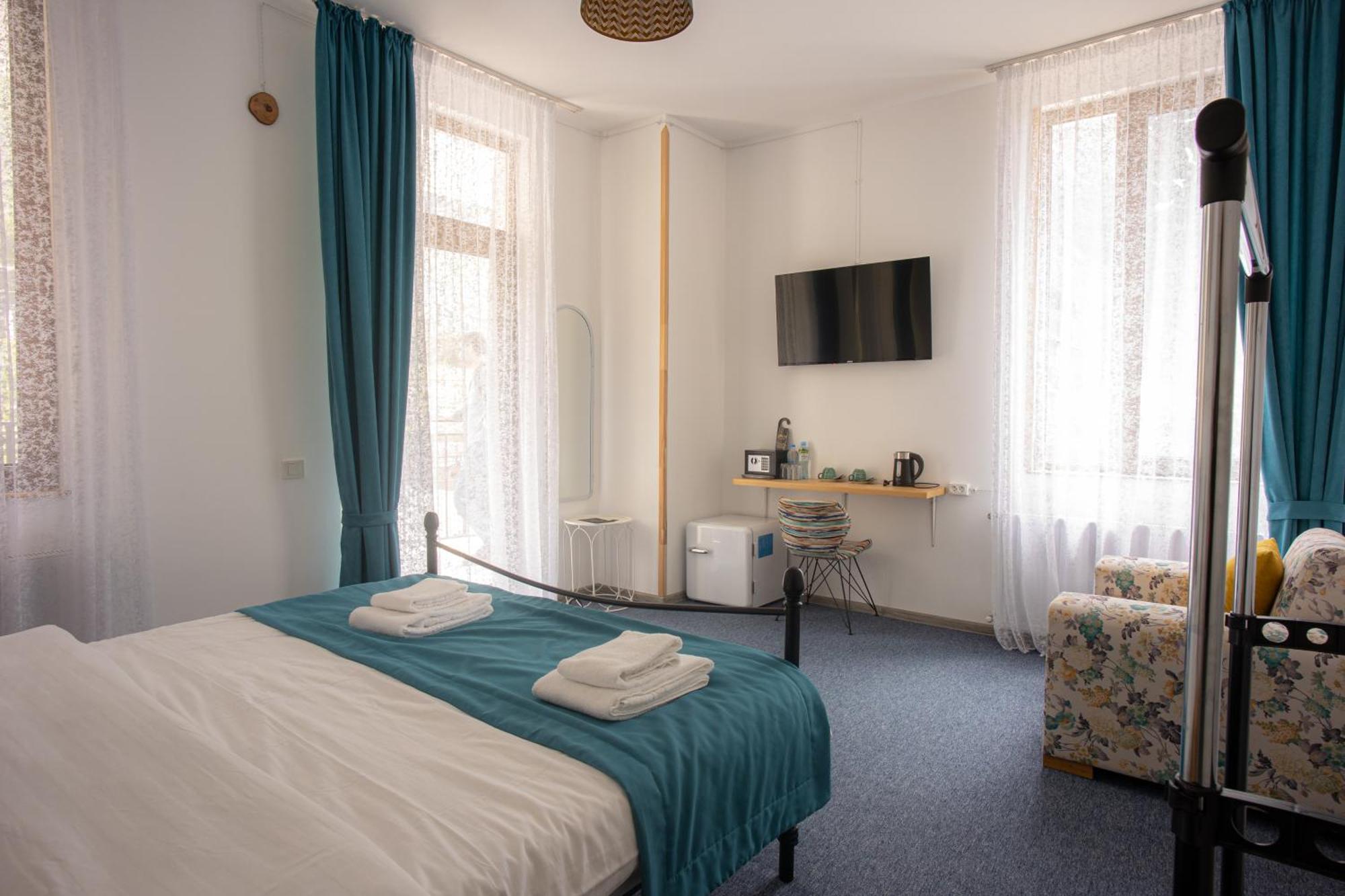 Mood Hotel Kazbegi מראה חיצוני תמונה