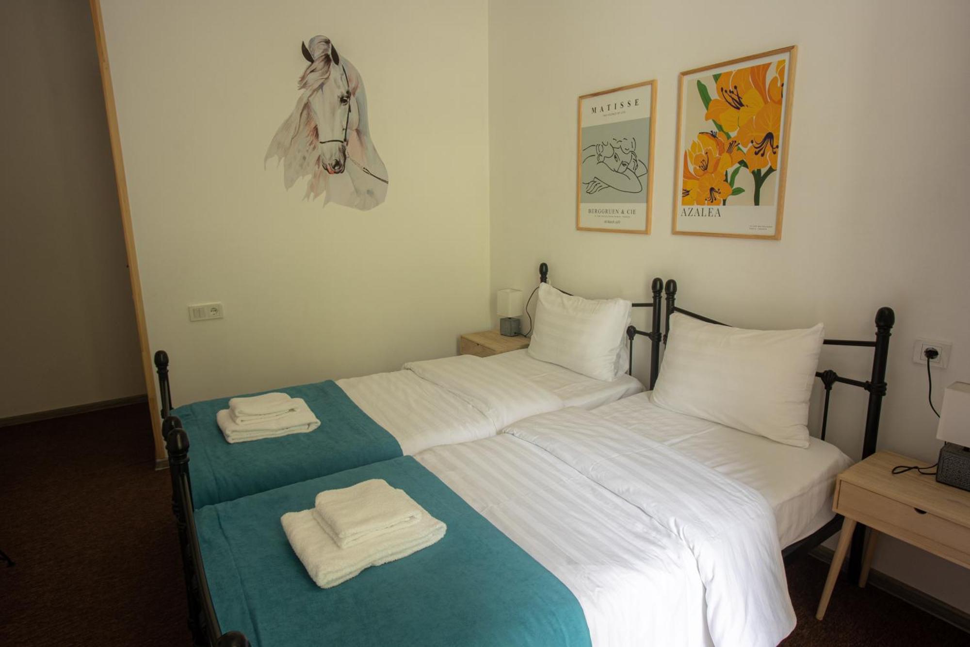 Mood Hotel Kazbegi מראה חיצוני תמונה
